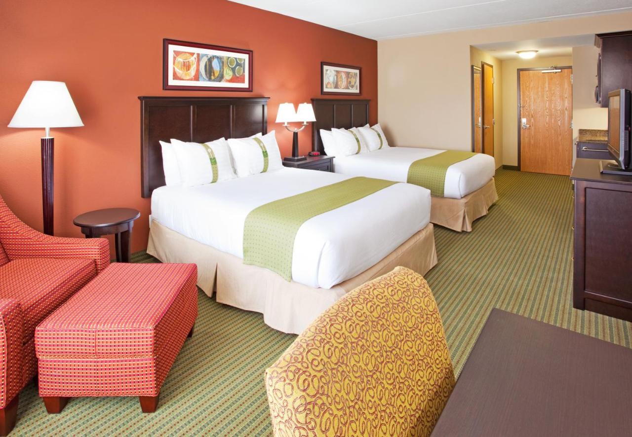 Holiday Inn Midland By Ihg Екстериор снимка