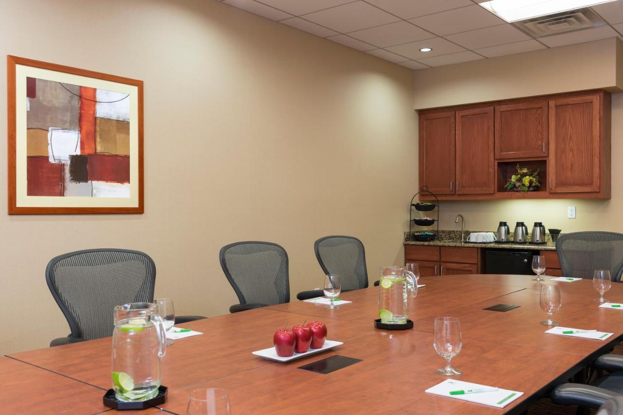Holiday Inn Midland By Ihg Екстериор снимка