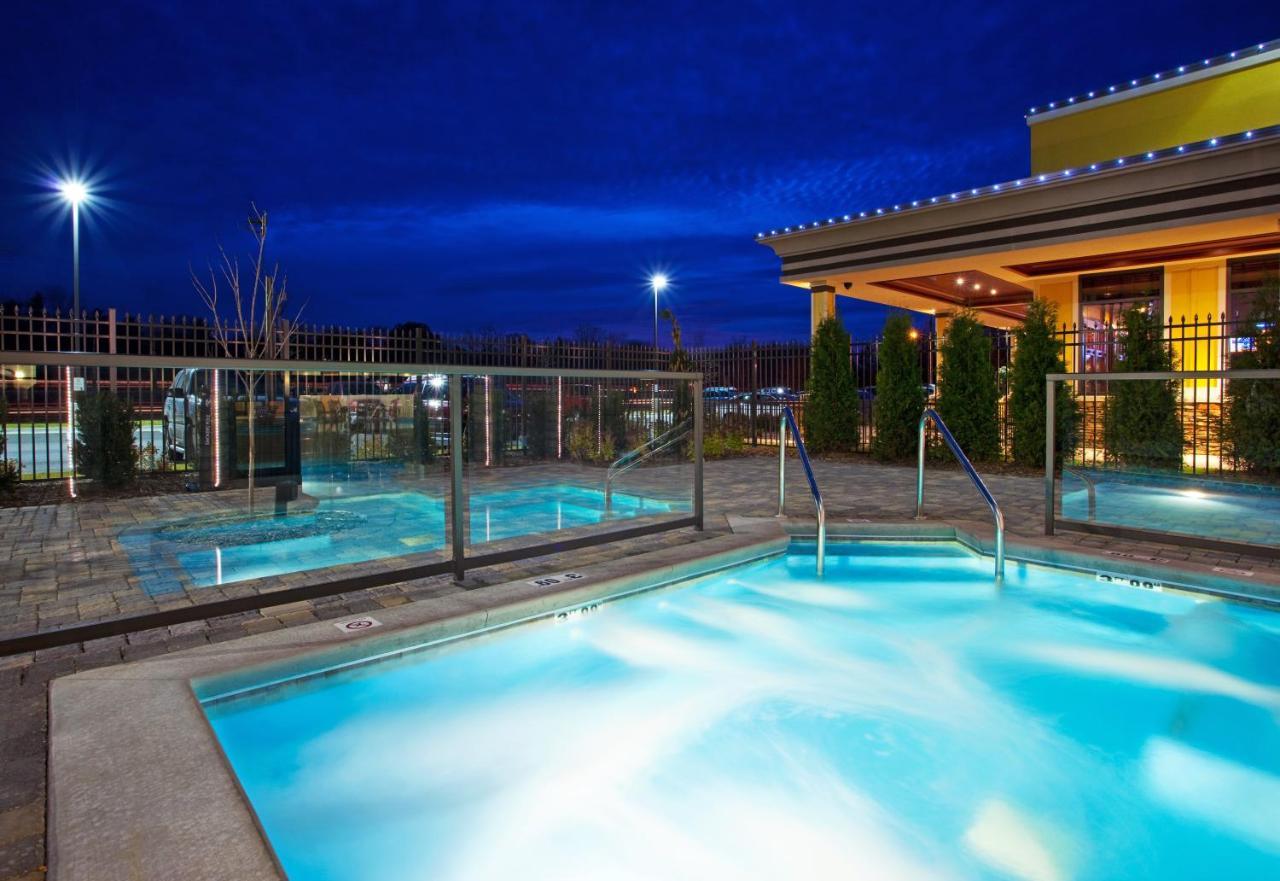 Holiday Inn Midland By Ihg Екстериор снимка
